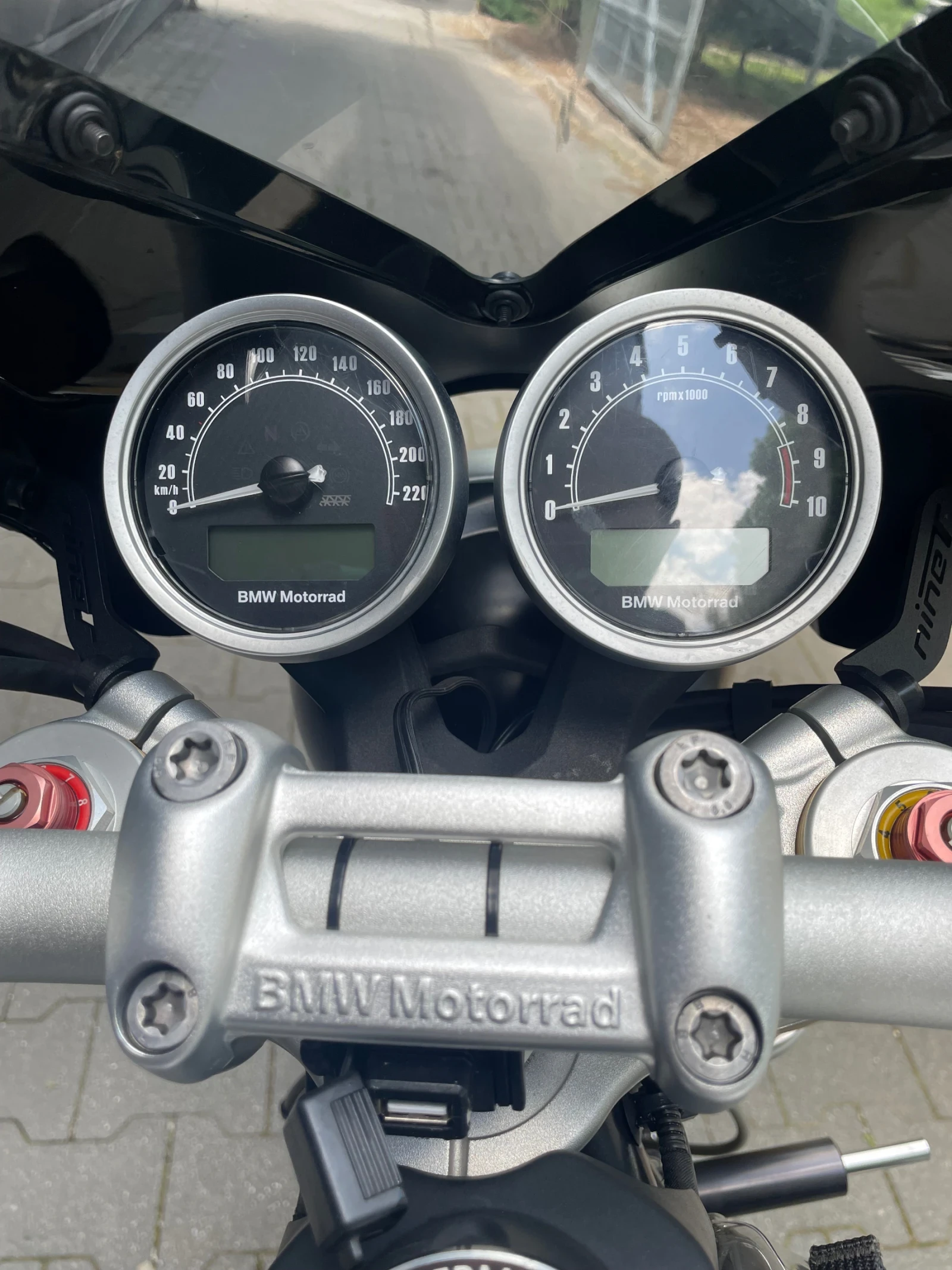 BMW R R1200 Nine T BRUTAL/TITAN/AKRAPOVIC/BREMBO 29318km, снимка 8 - Мотоциклети и мототехника - 54684189