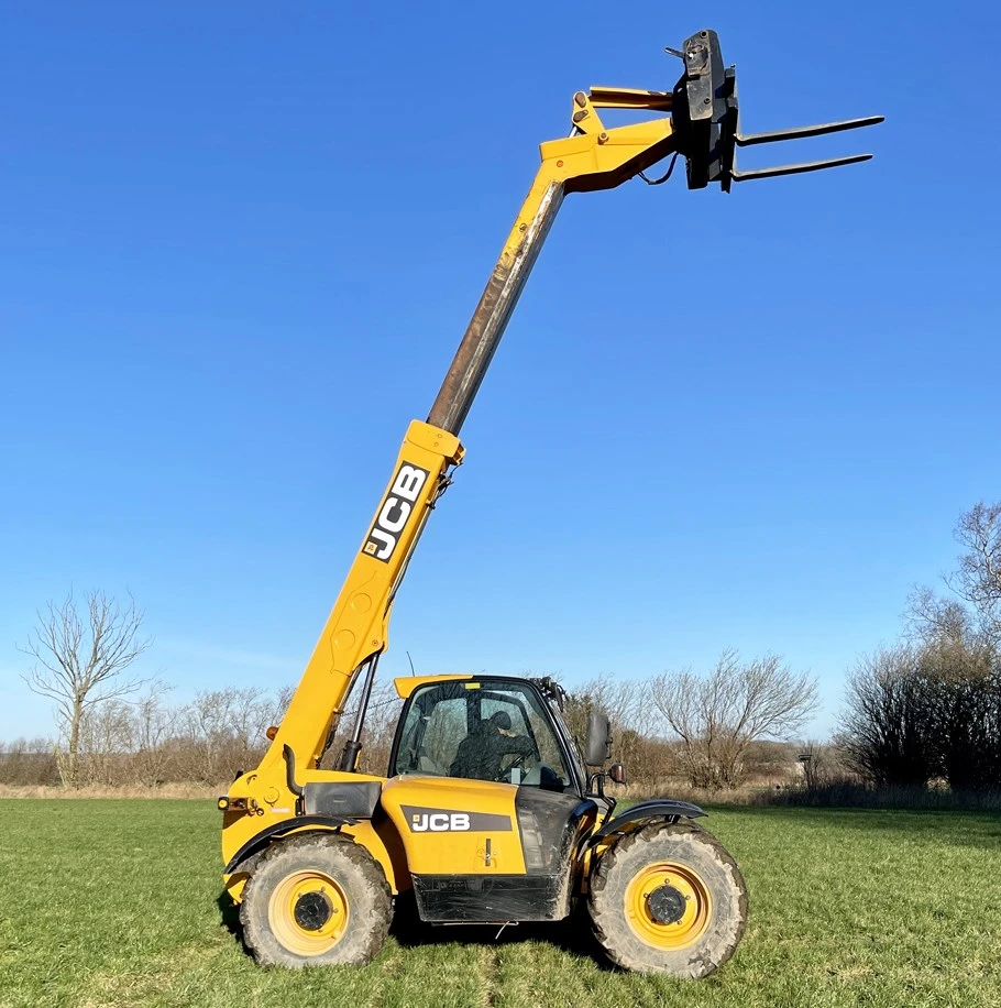 Телескопични товарачи JCB JCB 531-70