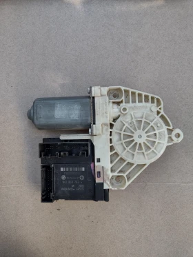 1K0959793G Моторче  стъклоповдигач за предна лява врата Volkswagen Golf V, Passat B6 1K0 959 793 G, снимка 3