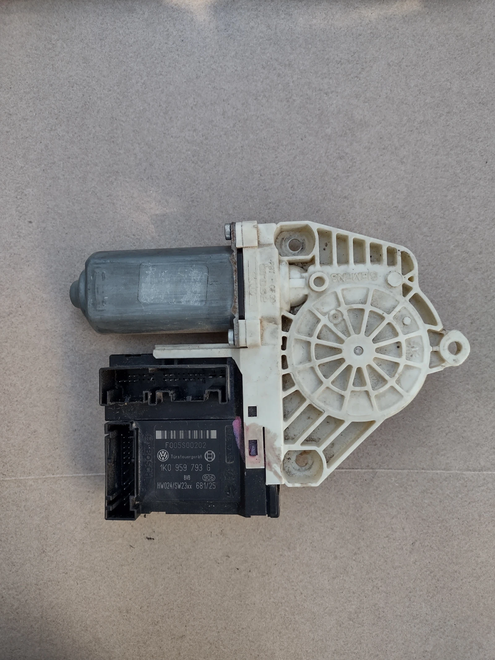 1K0959793G        Volkswagen Golf V, Passat B6 1K0 959 793 G | Mobile.bg   5