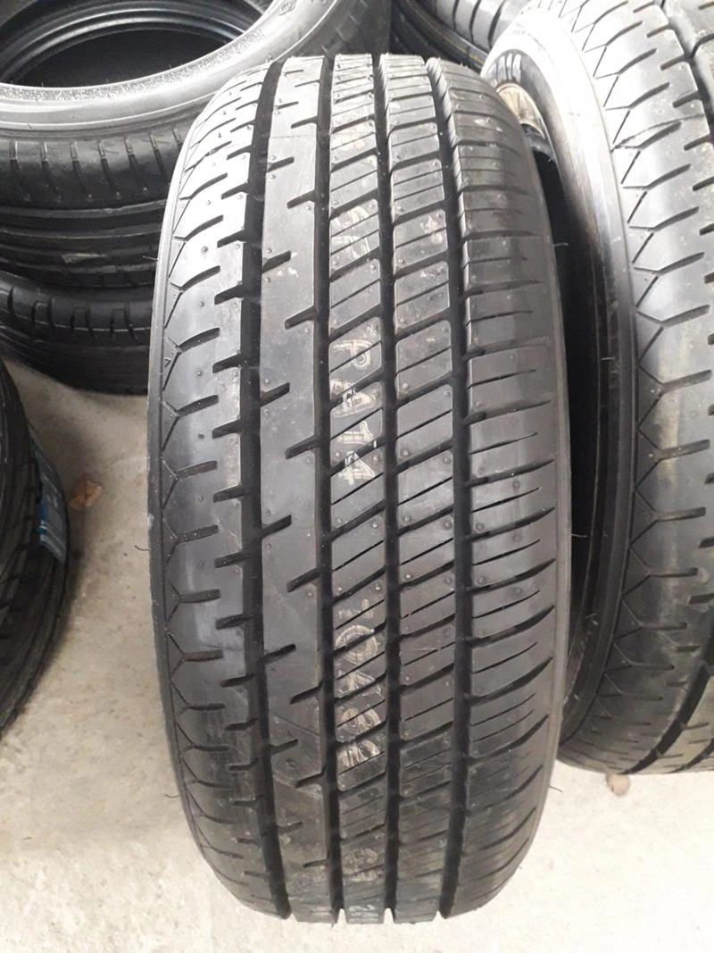 Гуми Летни 205/60R16, снимка 2 - Гуми и джанти - 45864099