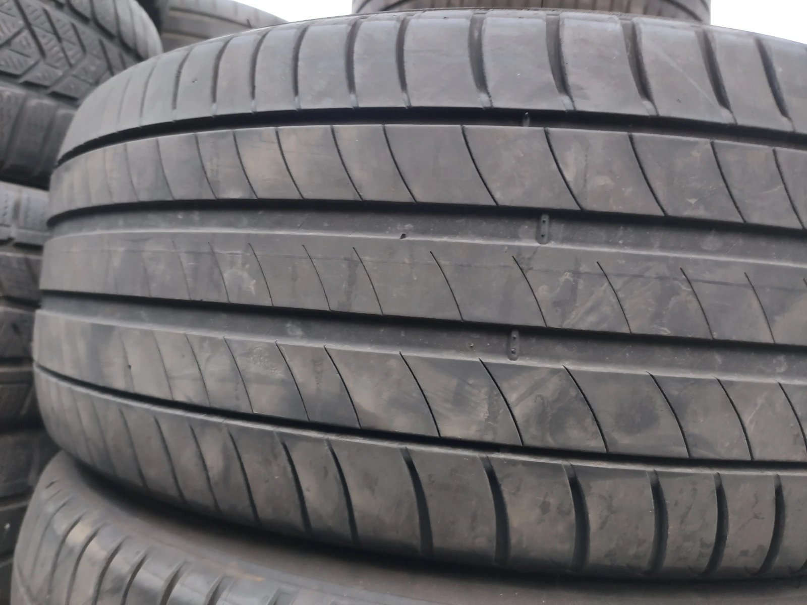 Гуми Летни 225/50R18, снимка 3 - Гуми и джанти - 55477534