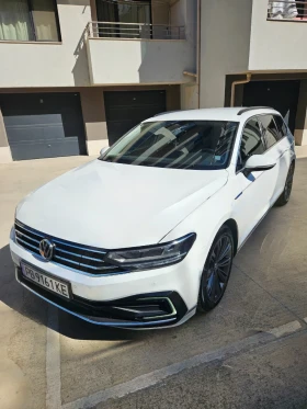 VW Passat ТОП ЦЕНА/GTE /100% РЕАЛЕН ПРОБЕГ/ НЕМСКИ АВТОМОБИЛ, снимка 2