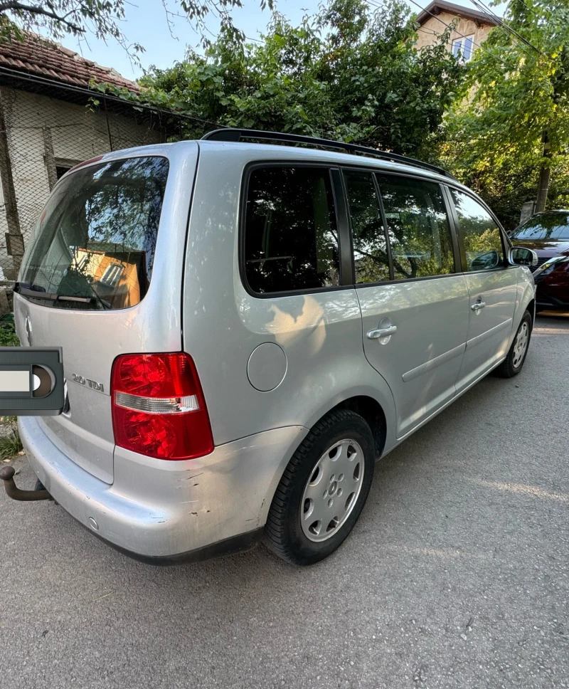 VW Touran, снимка 2 - Автомобили и джипове - 47221229