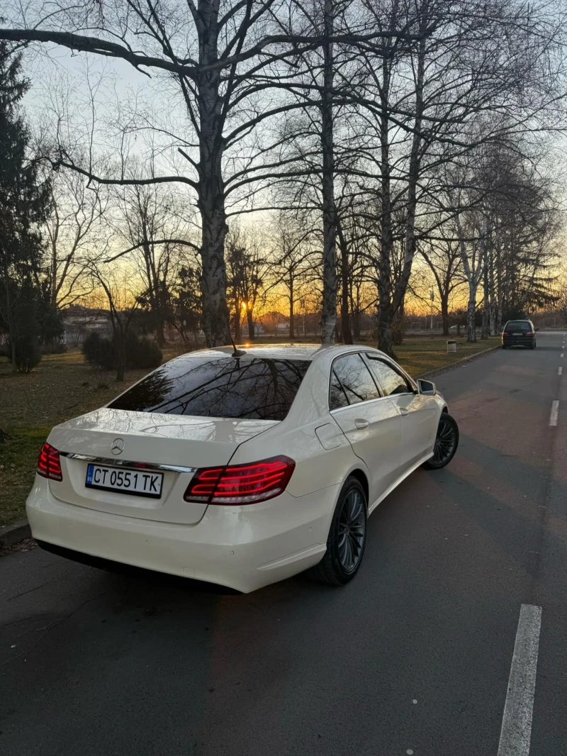 Mercedes-Benz E 200, снимка 5 - Автомобили и джипове - 48604308