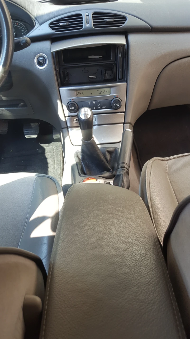 Renault Laguna, снимка 11 - Автомобили и джипове - 48975976