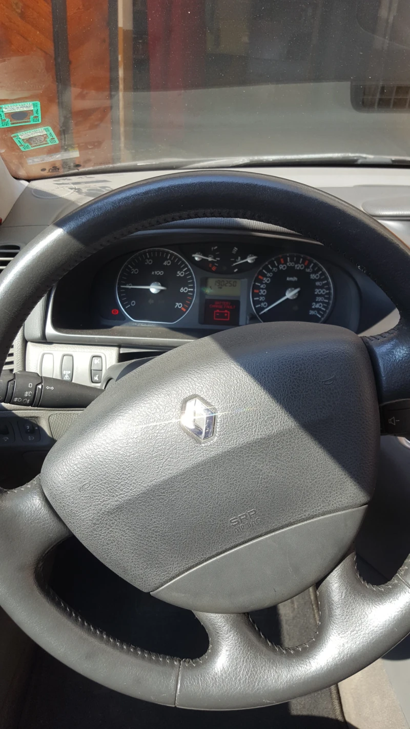 Renault Laguna, снимка 12 - Автомобили и джипове - 48975976