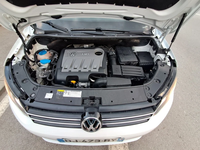 VW Touran 1.6TDI AUTOMAT , снимка 16 - Автомобили и джипове - 50476492