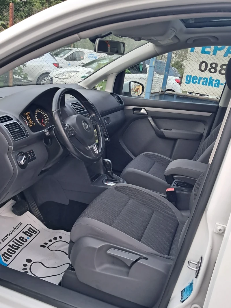 VW Touran 1.6TDI AUTOMAT , снимка 9 - Автомобили и джипове - 50476492