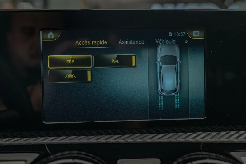 Mercedes-Benz A 180 VirtualПодгрев/Lane Assist/Sport, снимка 10 - Автомобили и джипове - 51001437