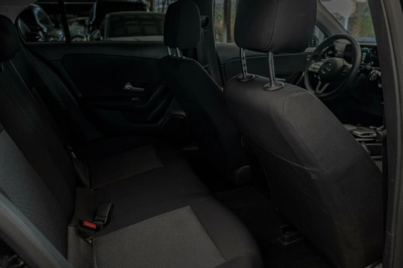 Mercedes-Benz A 180 VirtualПодгрев/Lane Assist/Sport, снимка 8 - Автомобили и джипове - 51001437