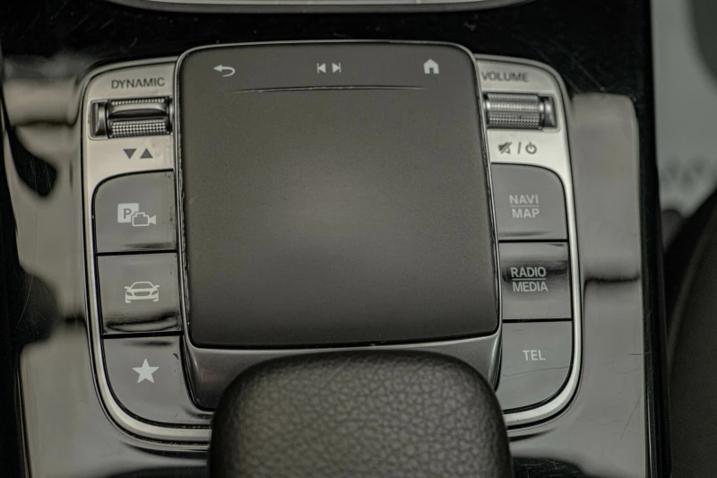 Mercedes-Benz A 180 VirtualПодгрев/Lane Assist/Sport, снимка 11 - Автомобили и джипове - 51001437