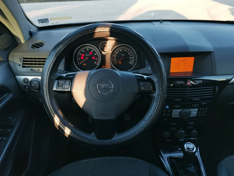 Opel Astra H, снимка 6 - Автомобили и джипове - 52793261
