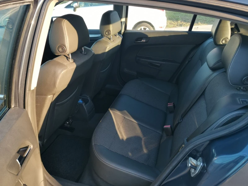 Opel Astra H, снимка 8 - Автомобили и джипове - 52793261
