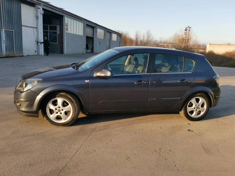 Opel Astra H, снимка 2 - Автомобили и джипове - 52793261