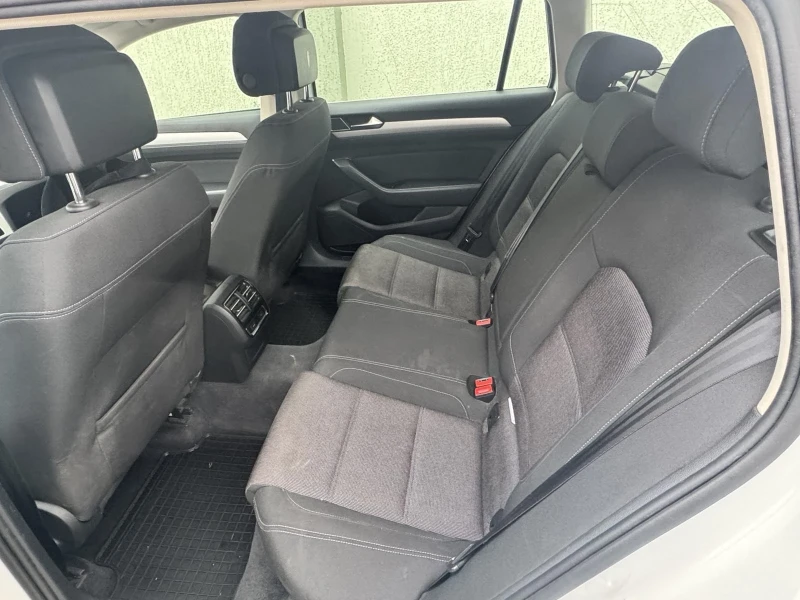 VW Passat, снимка 5 - Автомобили и джипове - 52800916