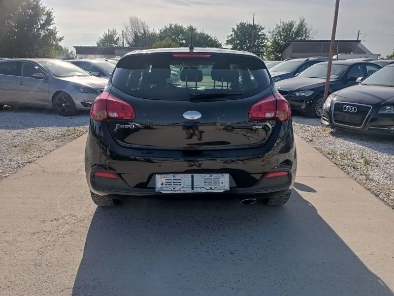 Kia Ceed 1.6CRDI, Италия , снимка 5 - Автомобили и джипове - 52883840