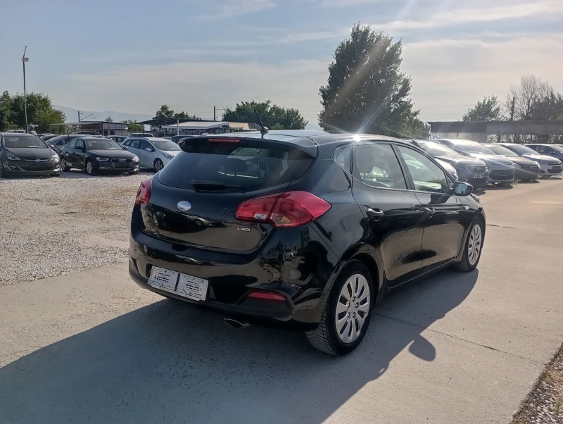 Kia Ceed 1.6CRDI, Италия , снимка 4 - Автомобили и джипове - 52883840