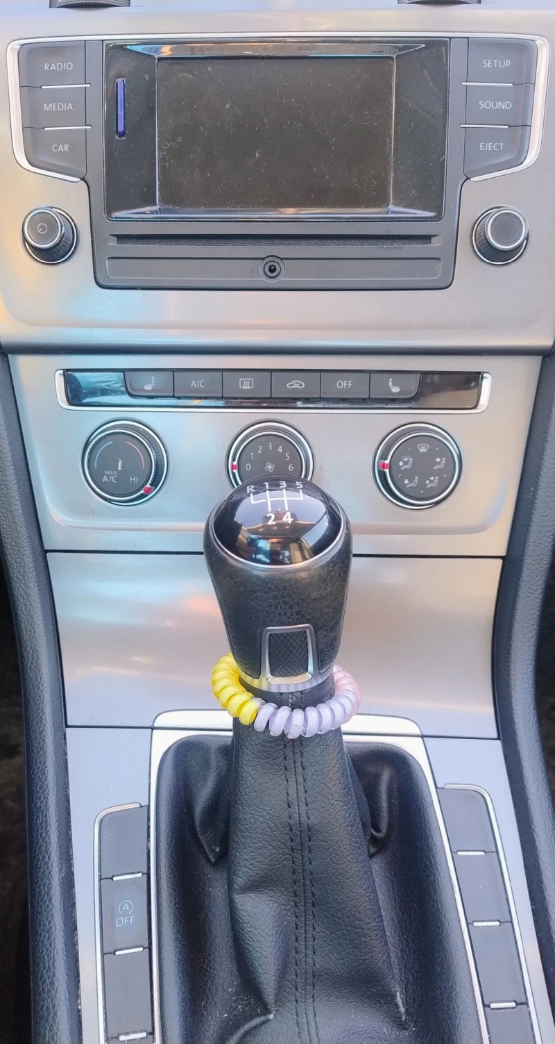 VW Golf, снимка 7 - Автомобили и джипове - 52956475