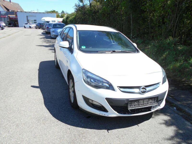 Opel Astra J,1.4i Turbo,Sports Tourer,B14NET, снимка 1 - Автомобили и джипове - 30102027