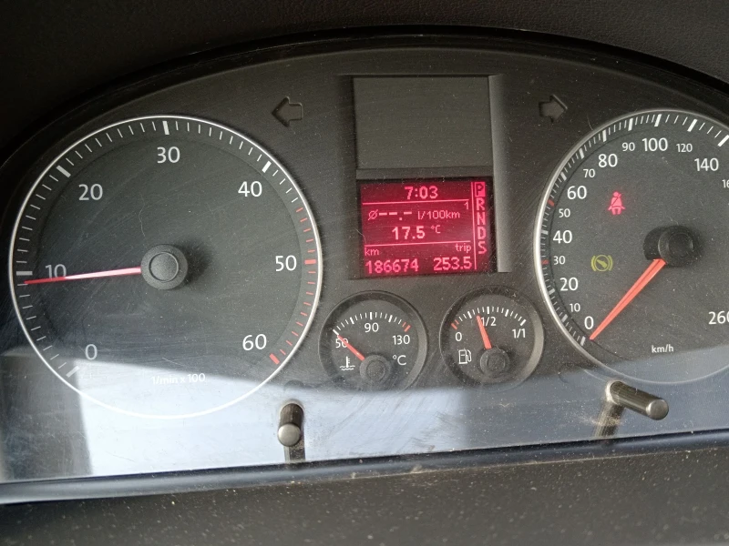VW Touran 2.0TDI-140К.С.АВТОМАТИК - 6999 лв. - 58990977 11