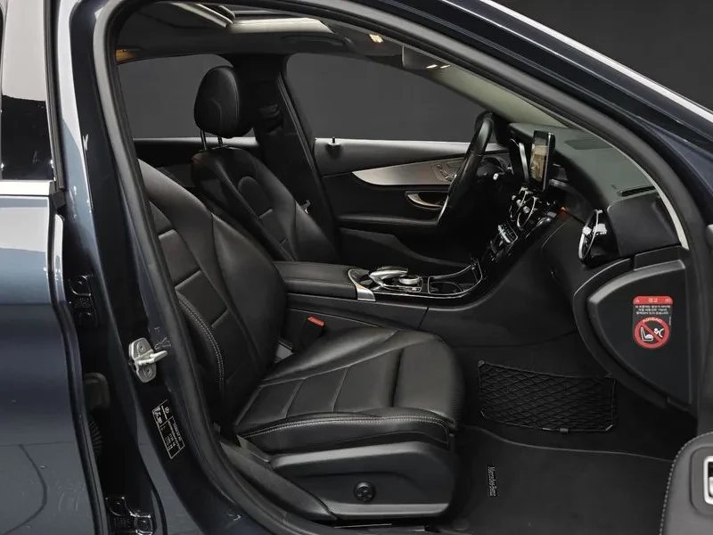 Mercedes-Benz C 220 4MATIC, снимка 11 - Автомобили и джипове - 54282242