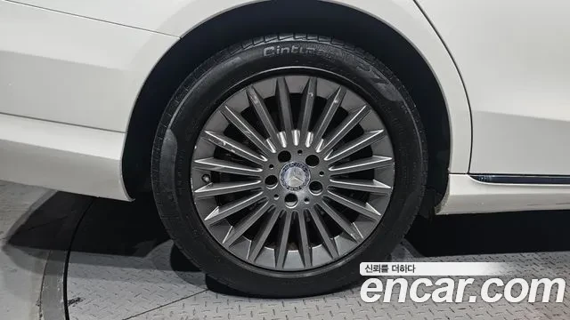 Mercedes-Benz C 300 4MATIC / ПАНОРАМА / КОЖА / ПОДГРЕВ / АВТОКРЕДИТ, снимка 5 - Автомобили и джипове - 56067949