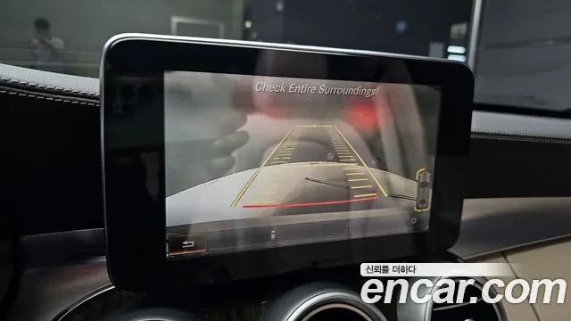 Mercedes-Benz C 300 4MATIC / ПАНОРАМА / КОЖА / ПОДГРЕВ / АВТОКРЕДИТ, снимка 13 - Автомобили и джипове - 56067949