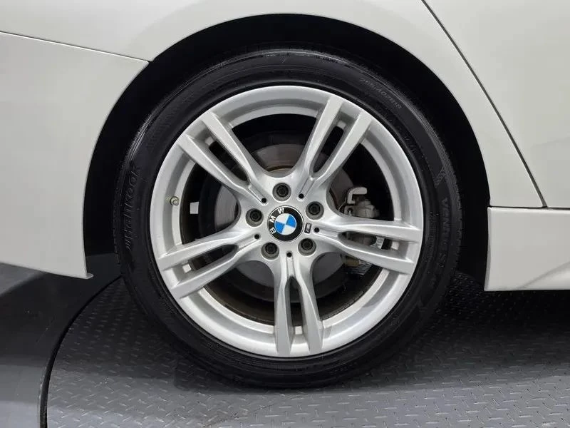 BMW 330, снимка 4 - Автомобили и джипове - 56711786