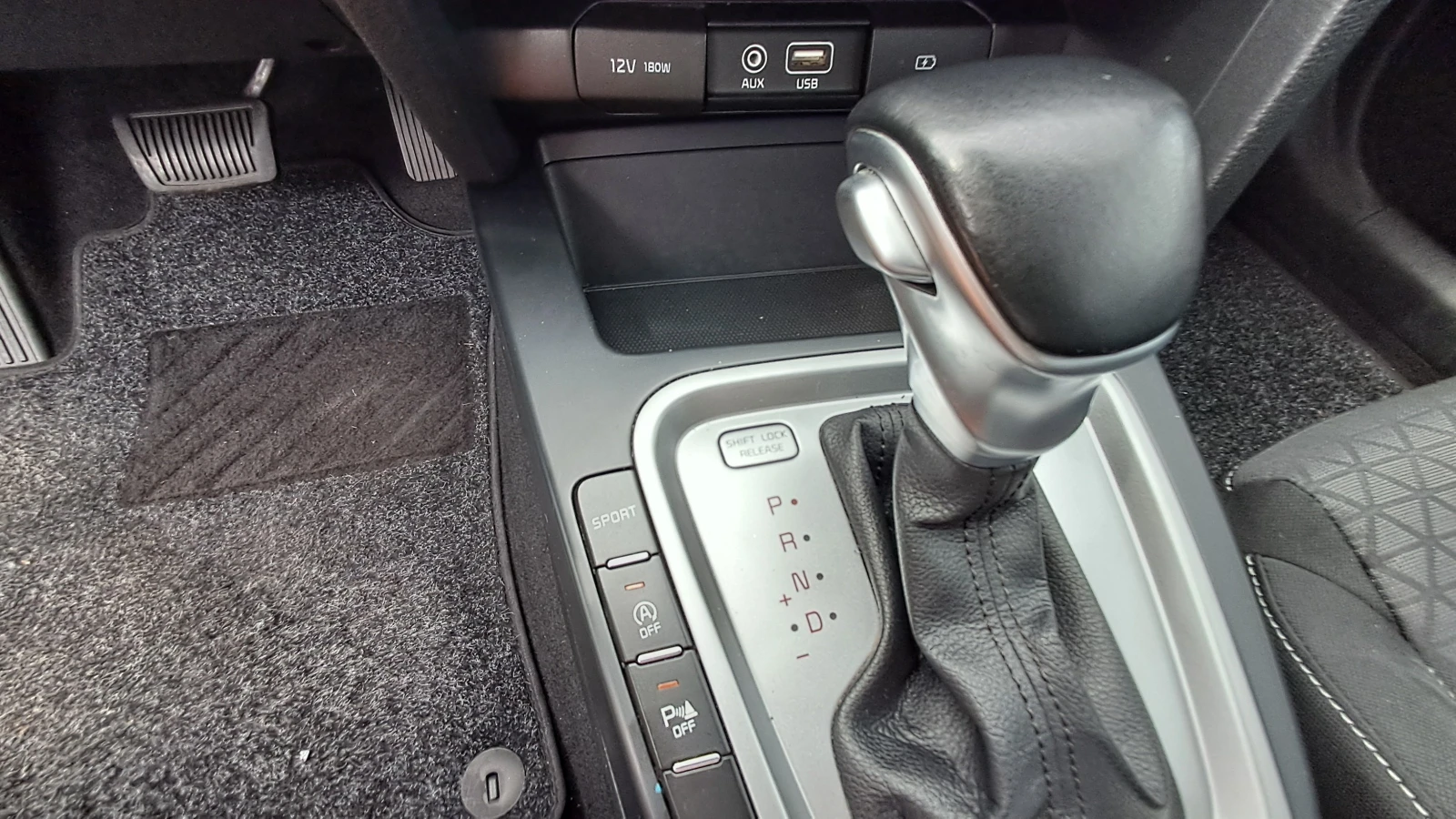 Kia Ceed FULL NEW MODEL РЕАЛ КМ ИЗКЛЮЧИТЕЛА СЕРВ КНИЖ КАМЕР, снимка 11 - Автомобили и джипове - 12363859