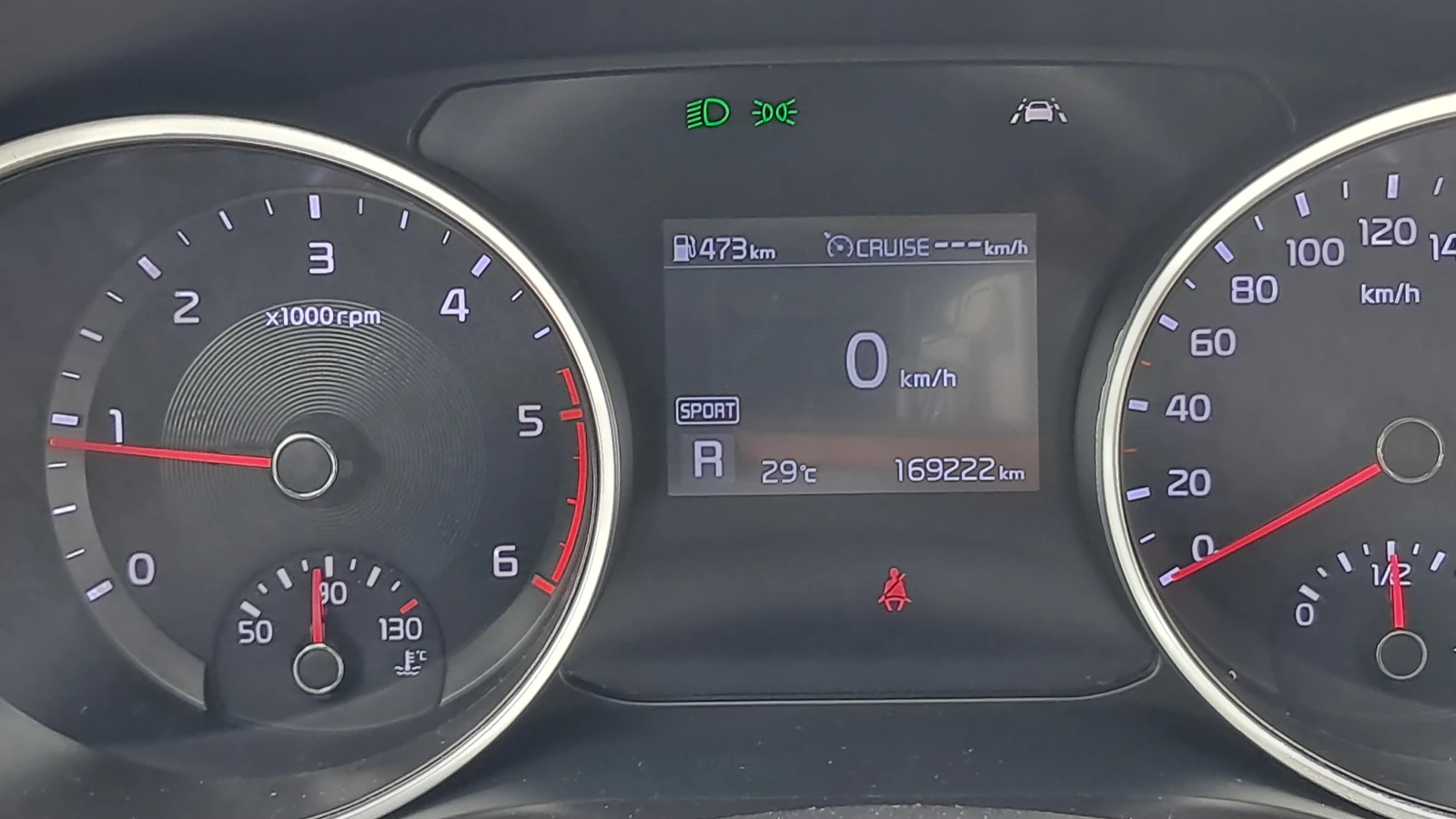 Kia Ceed FULL NEW MODEL РЕАЛ КМ ИЗКЛЮЧИТЕЛА СЕРВ КНИЖ КАМЕР, снимка 10 - Автомобили и джипове - 12363859
