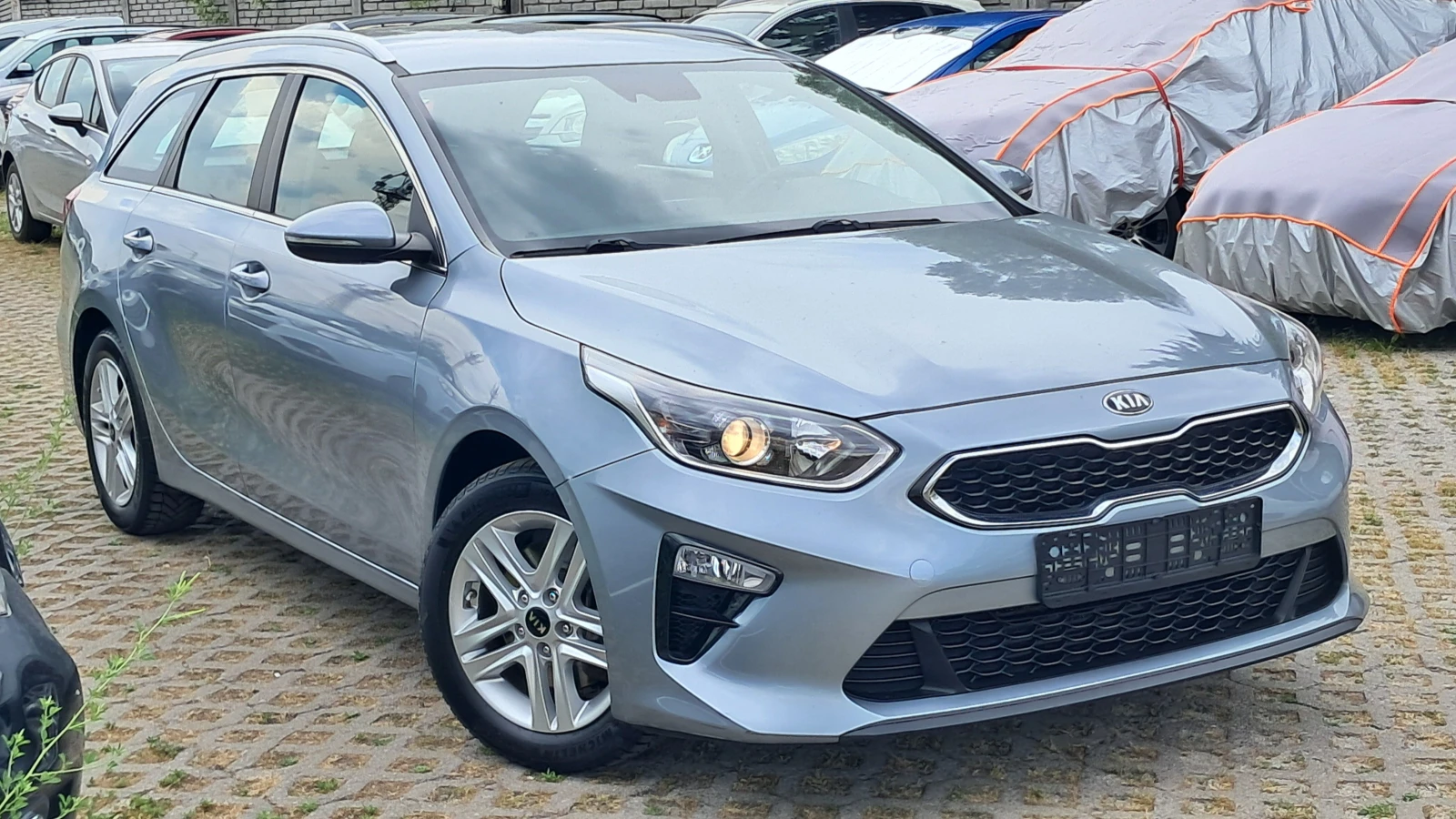 Kia Ceed FULL NEW MODEL РЕАЛ КМ ИЗКЛЮЧИТЕЛА СЕРВ КНИЖ КАМЕР, снимка 2 - Автомобили и джипове - 12363859