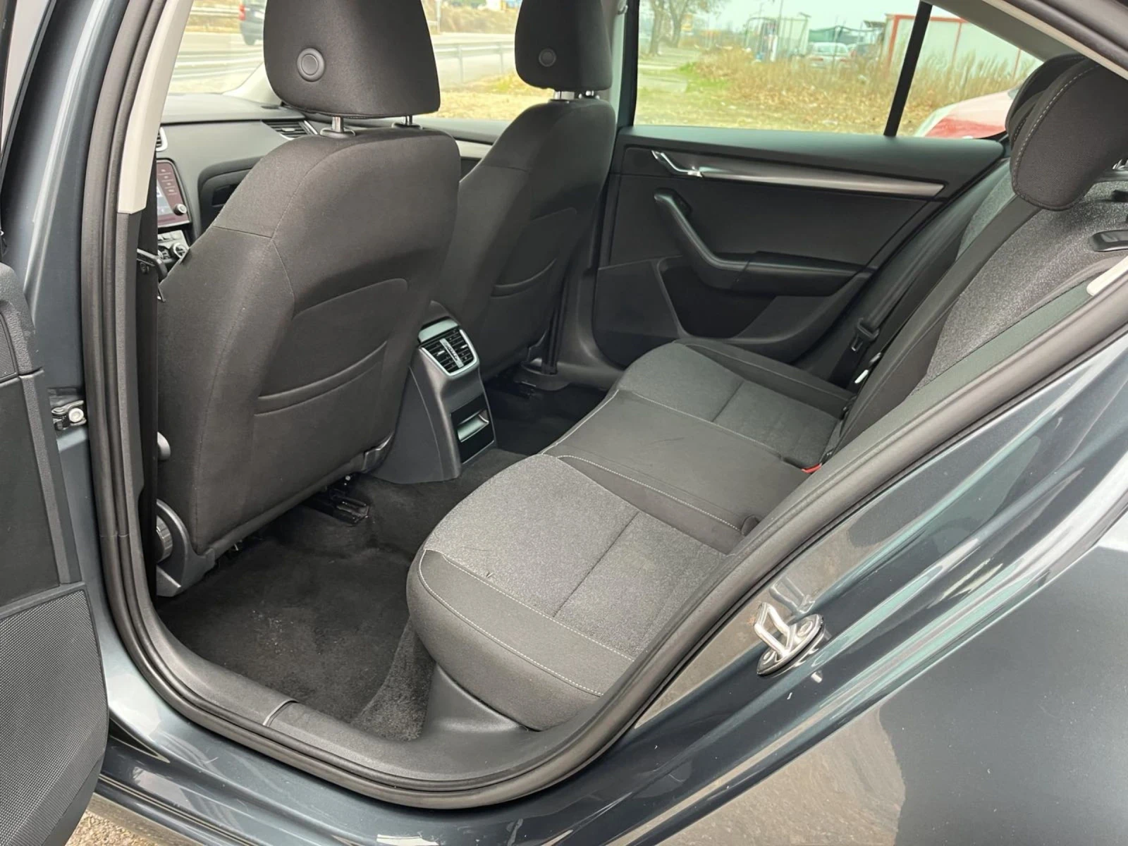 Skoda Octavia 6sk/Navi/Kamera/EDITION/ | Mobile.bg � ����������� 11