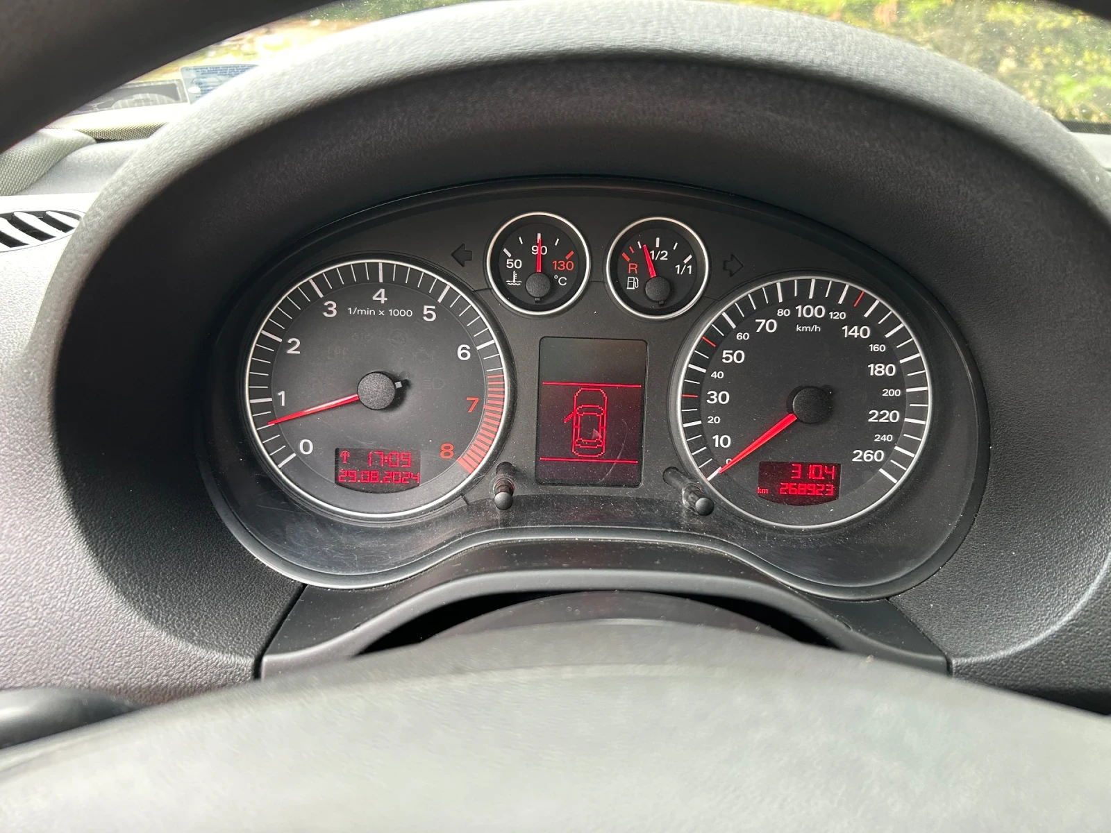 Audi A3 1.6 - изображение 6