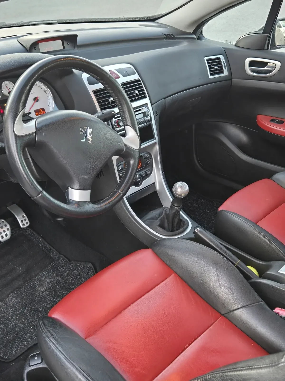 Peugeot 307 2.0 CC - изображение 5