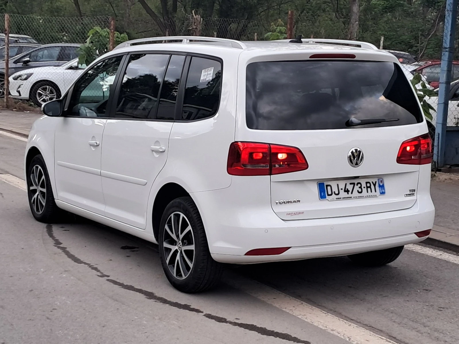 VW Touran 1.6TDI AUTOMAT  - изображение 5