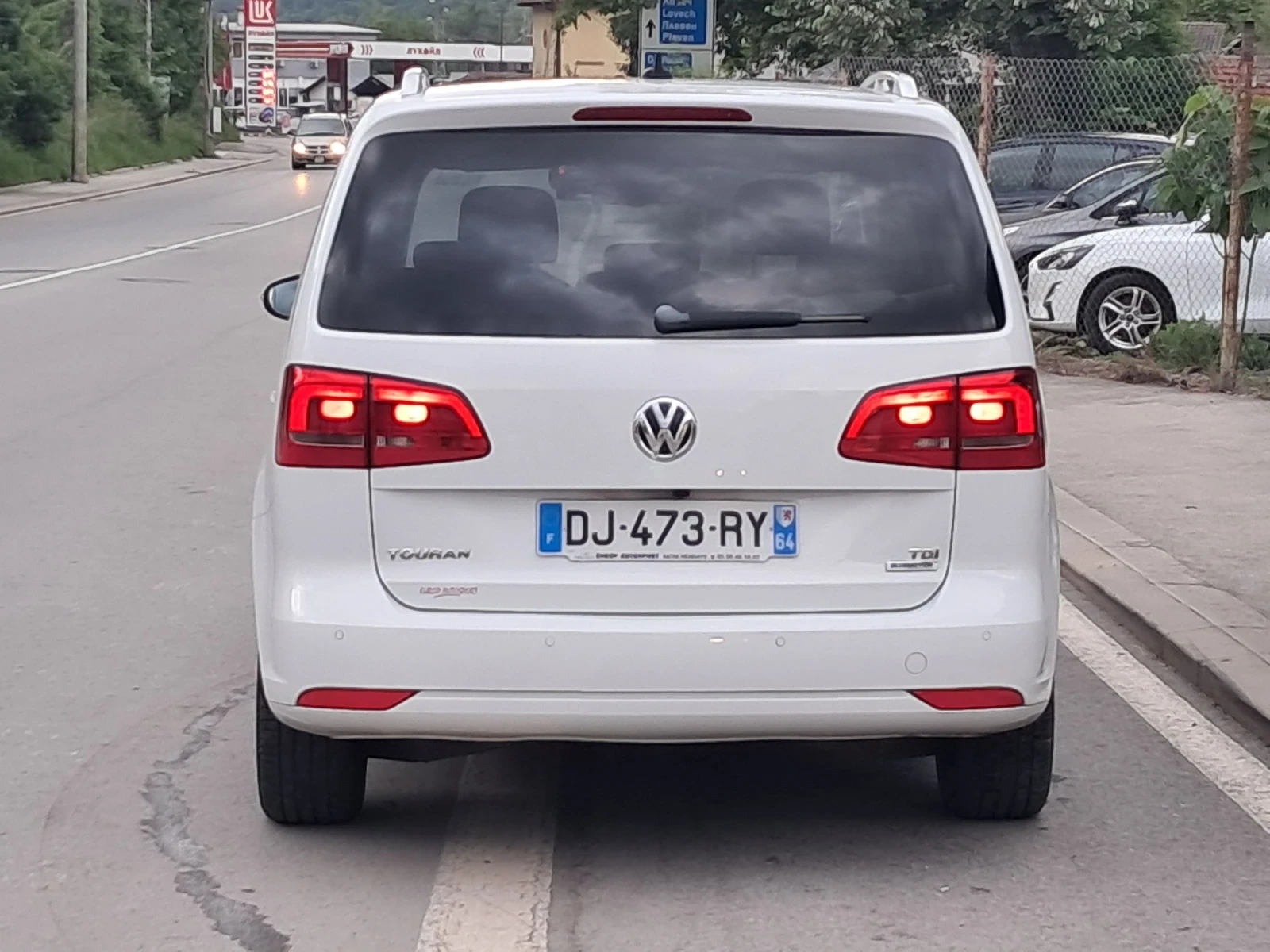 VW Touran 1.6TDI AUTOMAT  - изображение 6