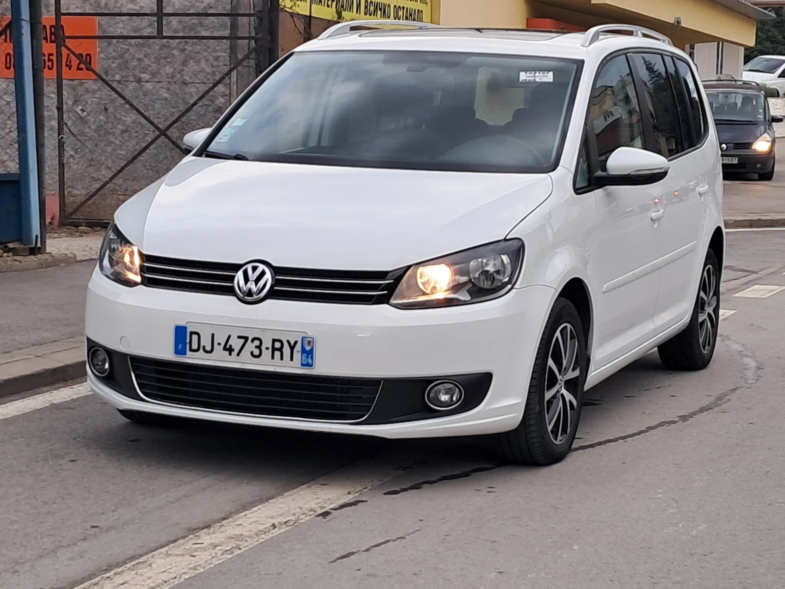 VW Touran 1.6TDI AUTOMAT  - изображение 3