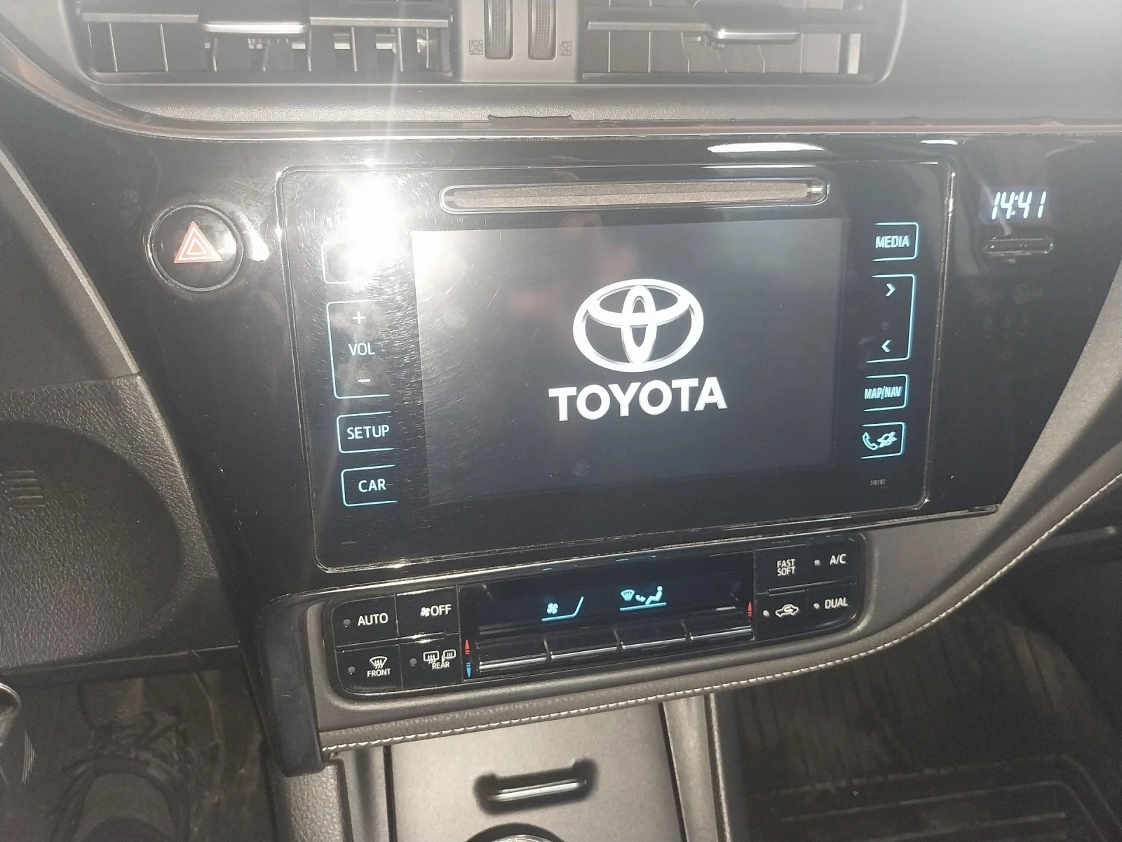 Toyota Corolla  - изображение 10