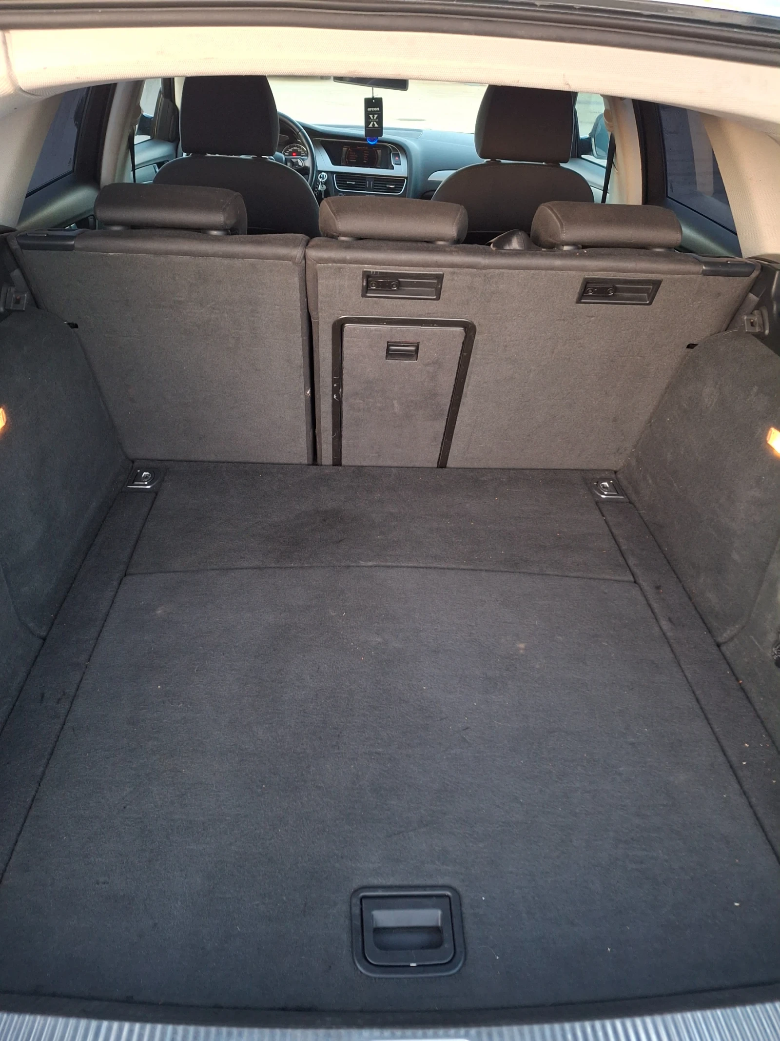 Audi A4 2.0 TDI 143 к.с, снимка 14 - Автомобили и джипове - 53760631