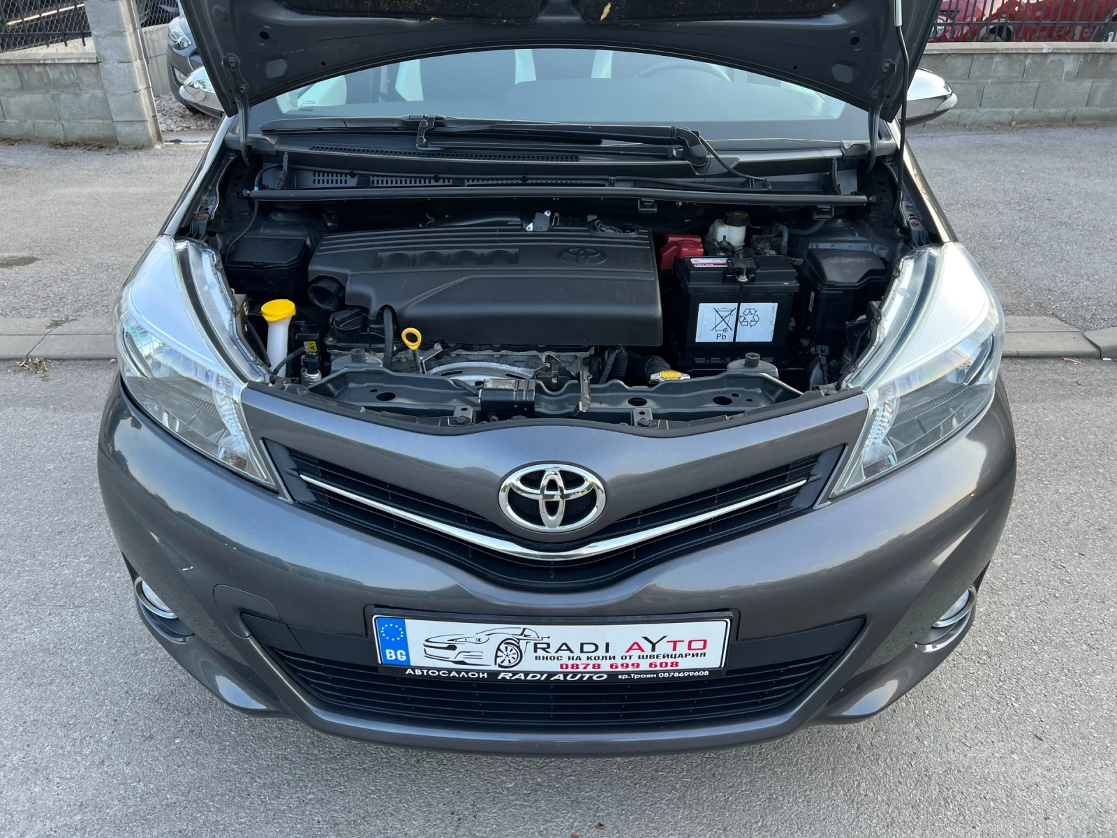 Toyota Yaris 1.33i ШВЕЙЦАРИЯ - изображение 6