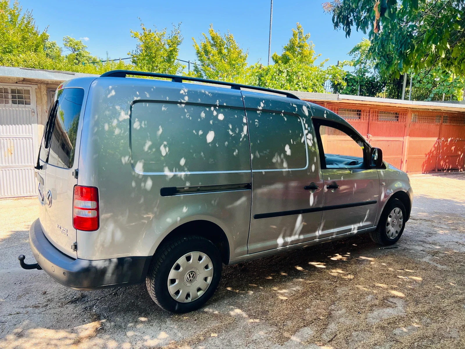 VW Caddy 2000TDI 4* 4 - изображение 5