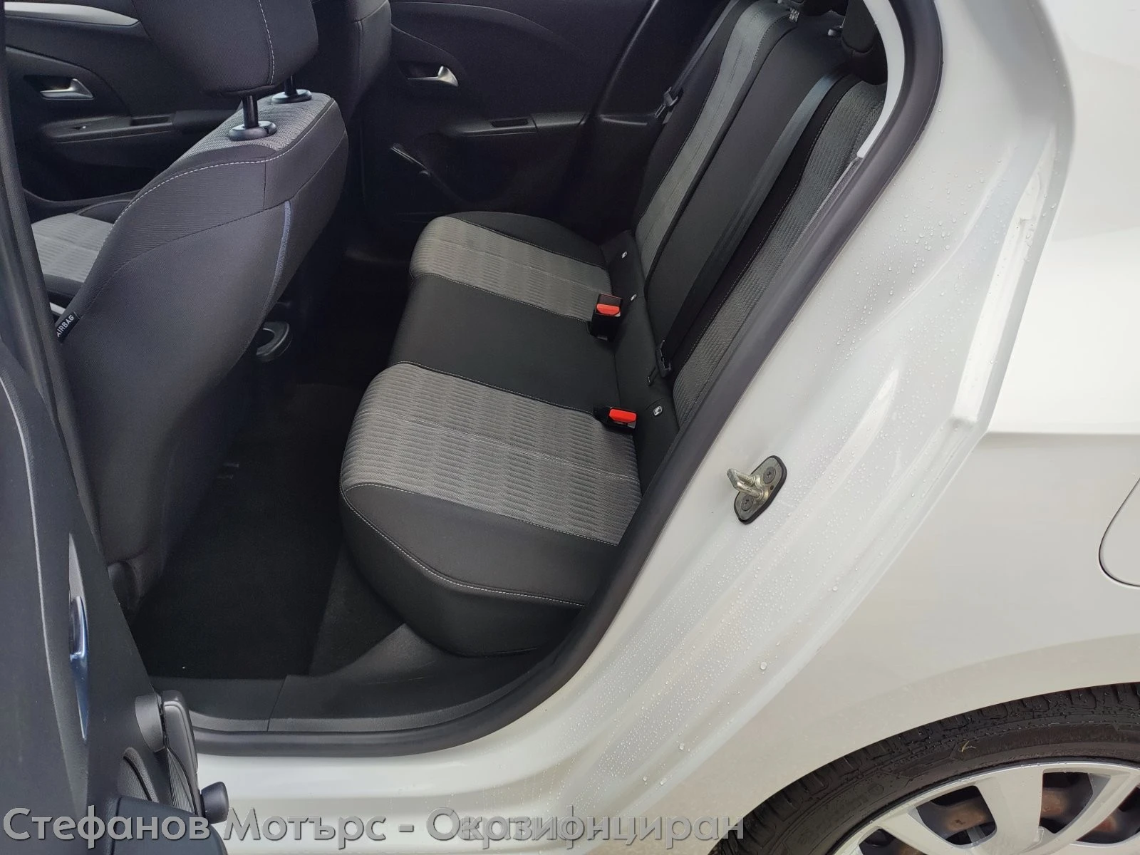 Opel Corsa Edition Limousine 1.2 (75hp) MT5, снимка 13 - Автомобили и джипове - 52010859