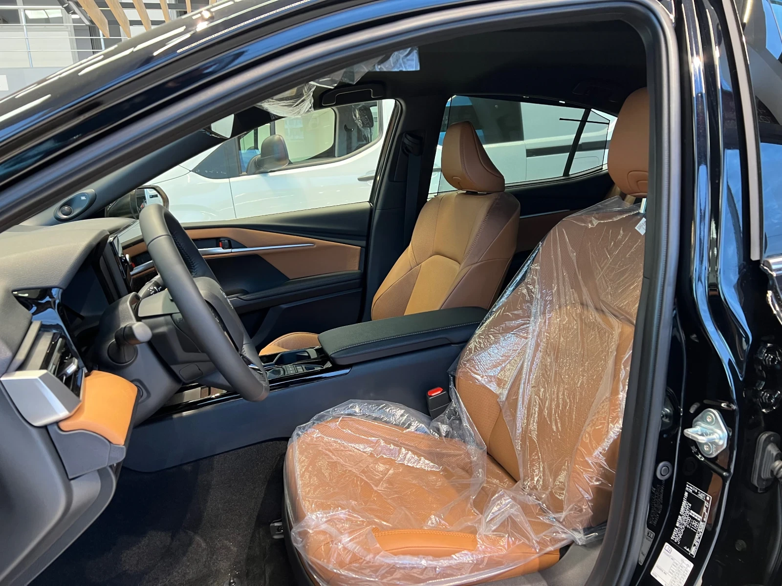 Toyota Camry 2.5H Luxury  - изображение 7