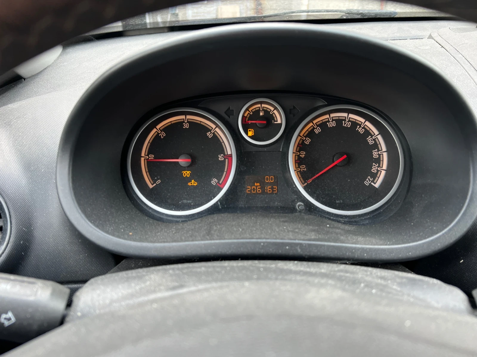 Opel Corsa 1.3 CDTI 95кс 6ск - изображение 8