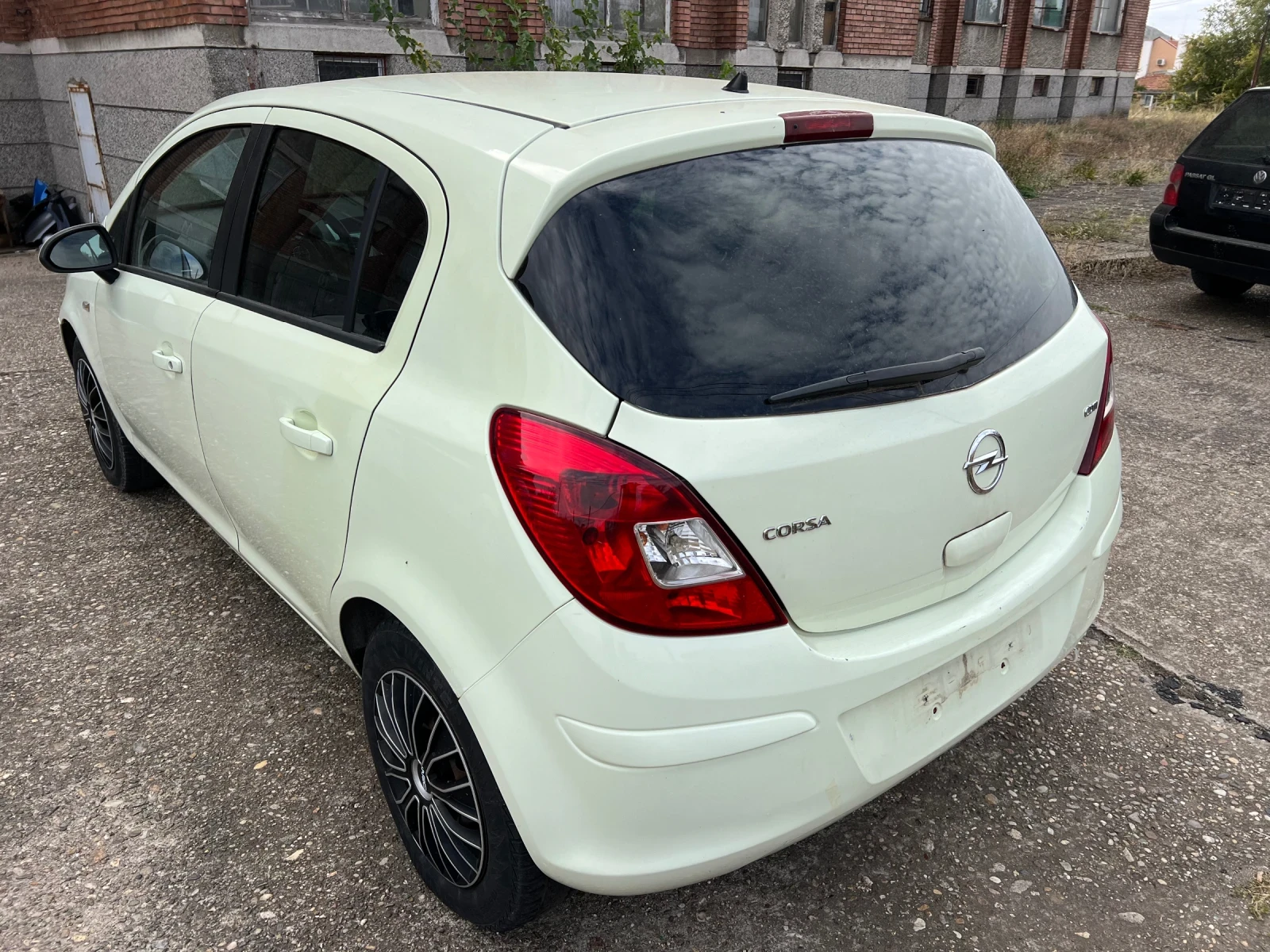 Opel Corsa 1.3 CDTI 95кс 6ск - изображение 4