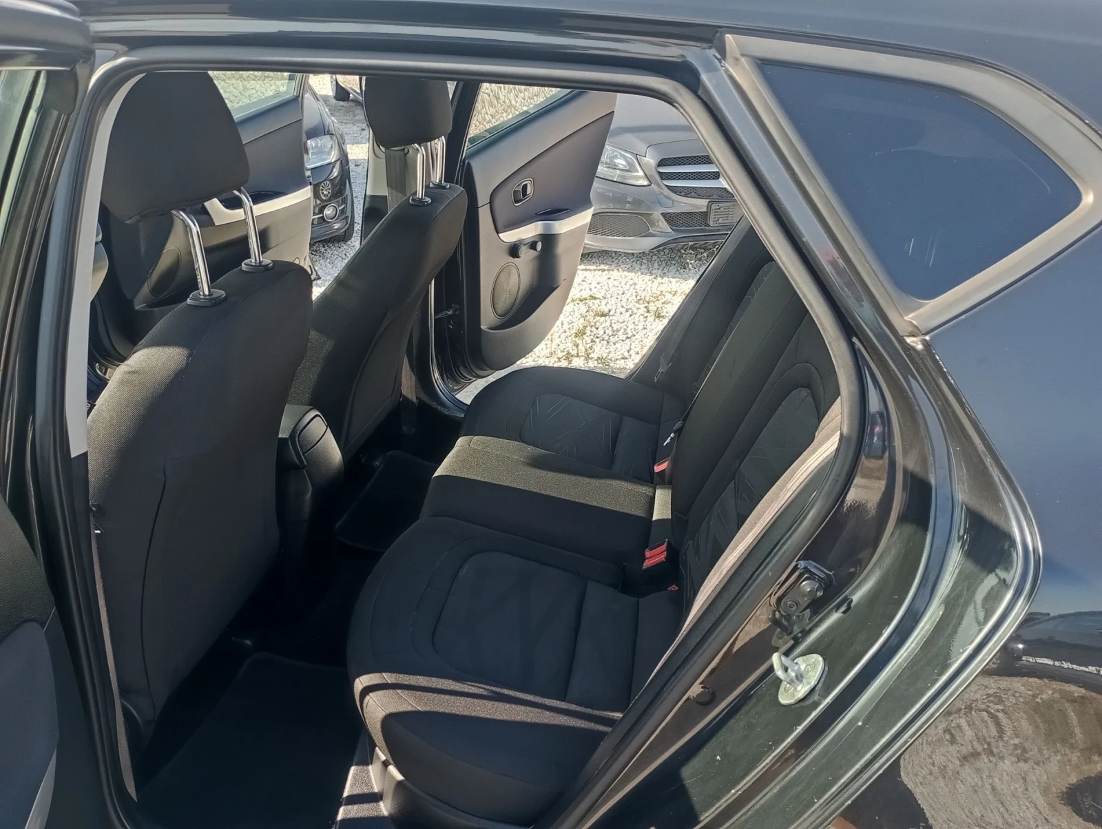 Kia Ceed 1.6CRDI, Италия  - изображение 9