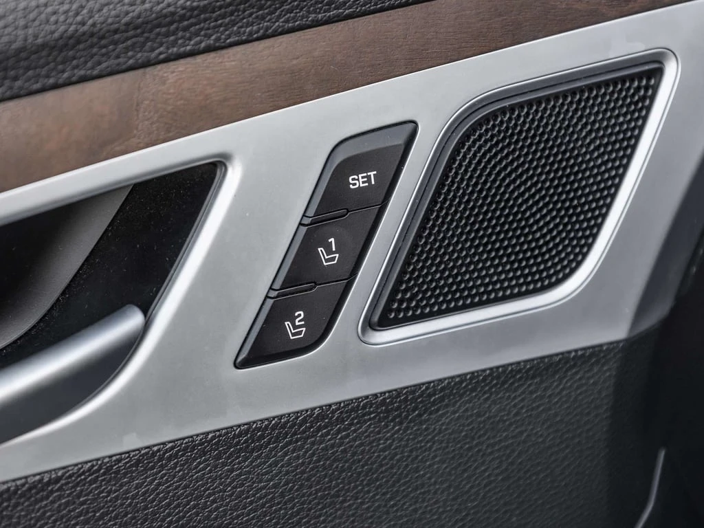 Hyundai Genesis * 3.8L * CARFAX * ���� �� �� | Mobile.bg � ����������� 15