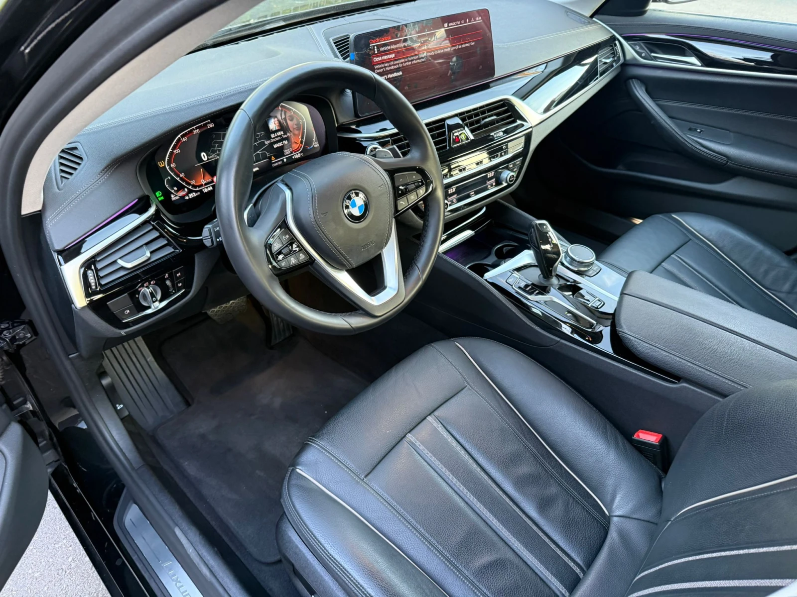 BMW 530 d X Drive, снимка 9 - Автомобили и джипове - 53814958