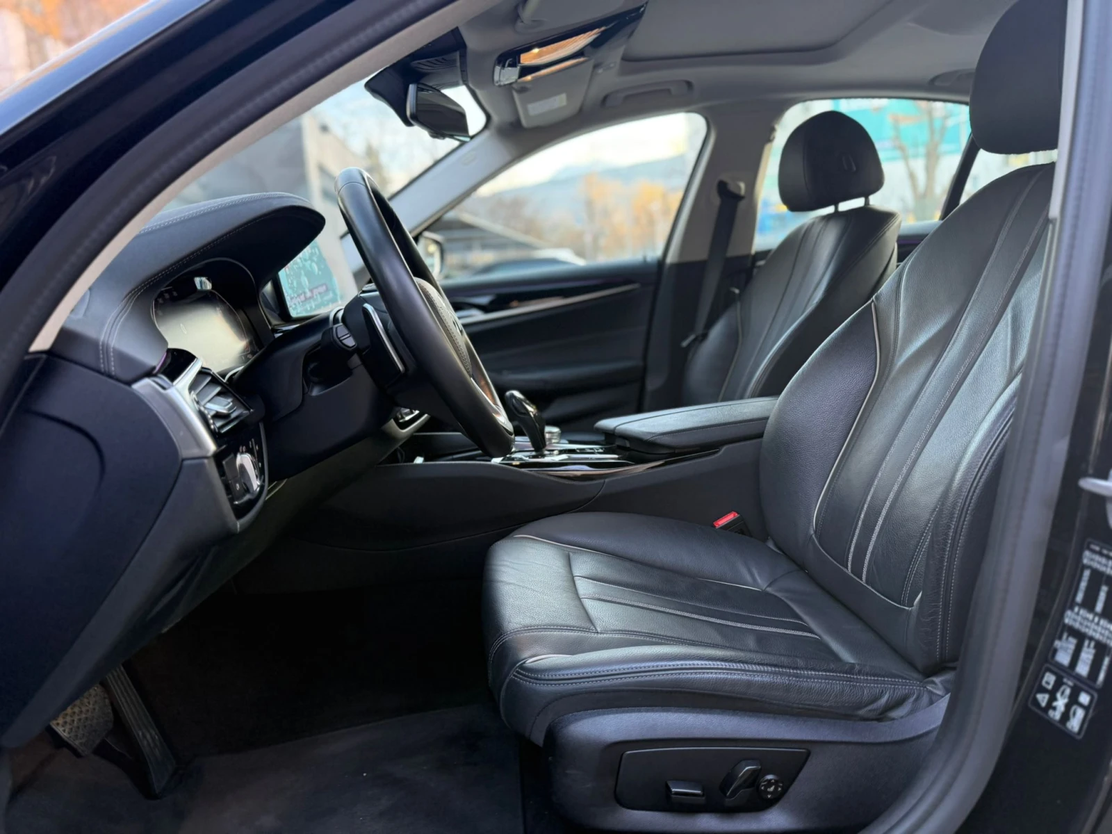 BMW 530 d X Drive, снимка 10 - Автомобили и джипове - 53814958